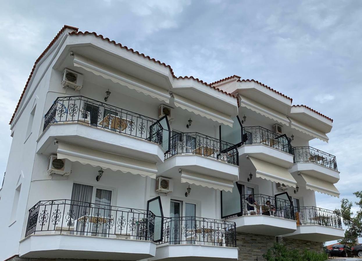 Lazaridis Luxury Studios & Apartments Неа-Рода Экстерьер фото